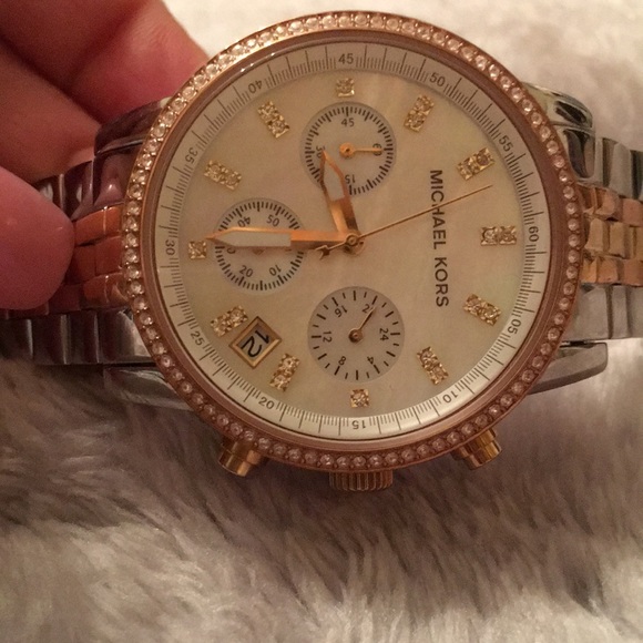 Michael Kors Tri-color multifaced rhinestone watch - Picture 7 of 8